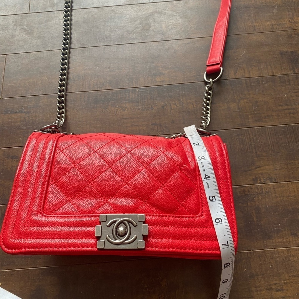 Red Quilted Crossbody Shoulder bag - Picture 10 of 16
